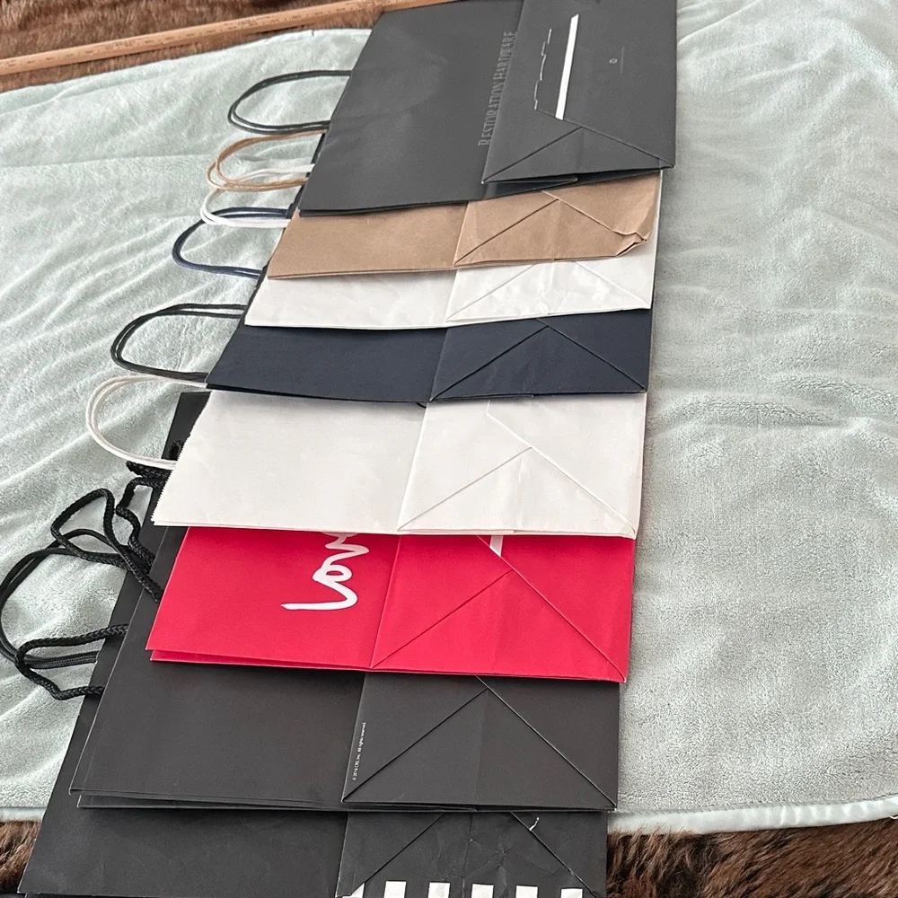 Bundle of 8 Assorted Gift Bags